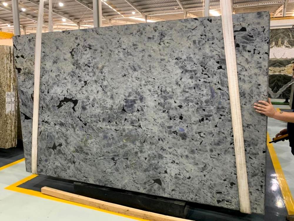 Labradorite Bianca Granite Image